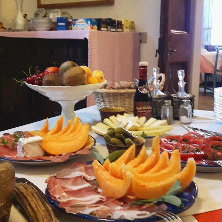 Jedlo v ubytovaní bed & breakfast alebo blízkom okolí