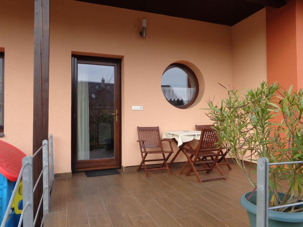 Fotografia z galérie ubytovania Nyirfa Apartmanház v destinácii Sárvár