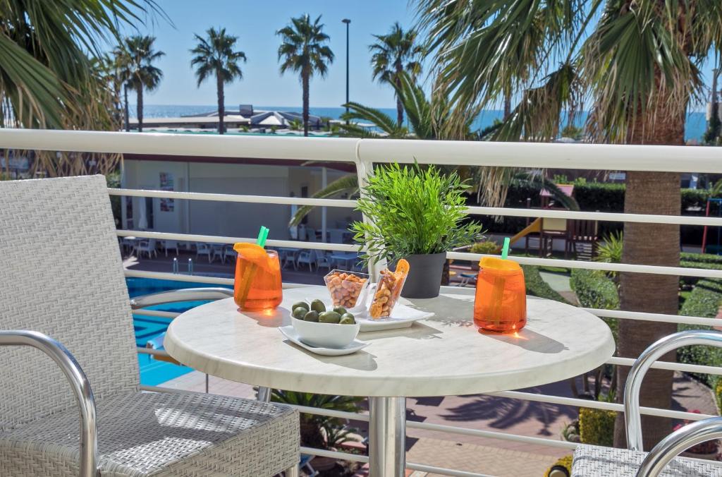 Hotel Olimpico - Habitación De Lujo (2 Adultos + 3 Niños)