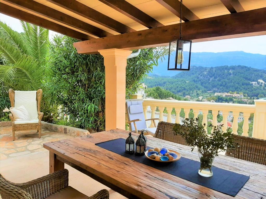 Casa Sol with private terrace, garden, pool, beautiful view