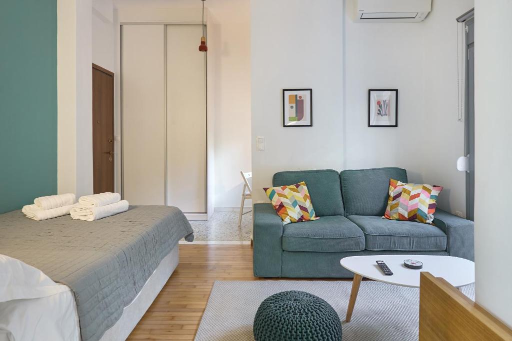 Modern & Cozy Studio in Kypseli
