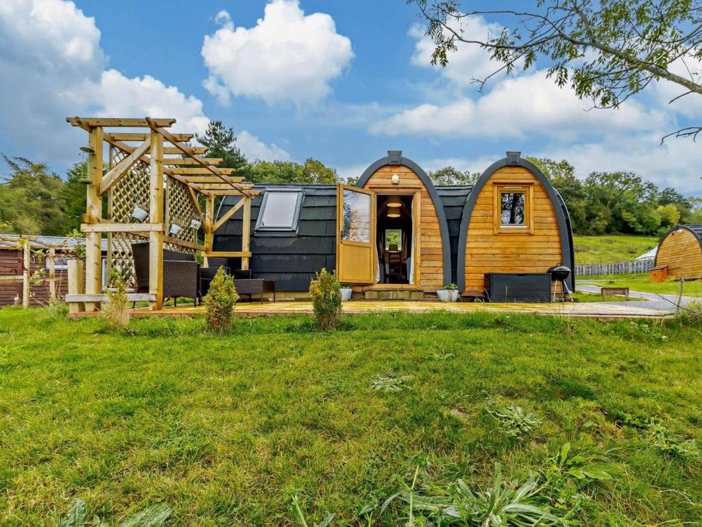 a tiny house in the middle of a field at 2 Bed in Shrewsbury oc-93396 in Leighton