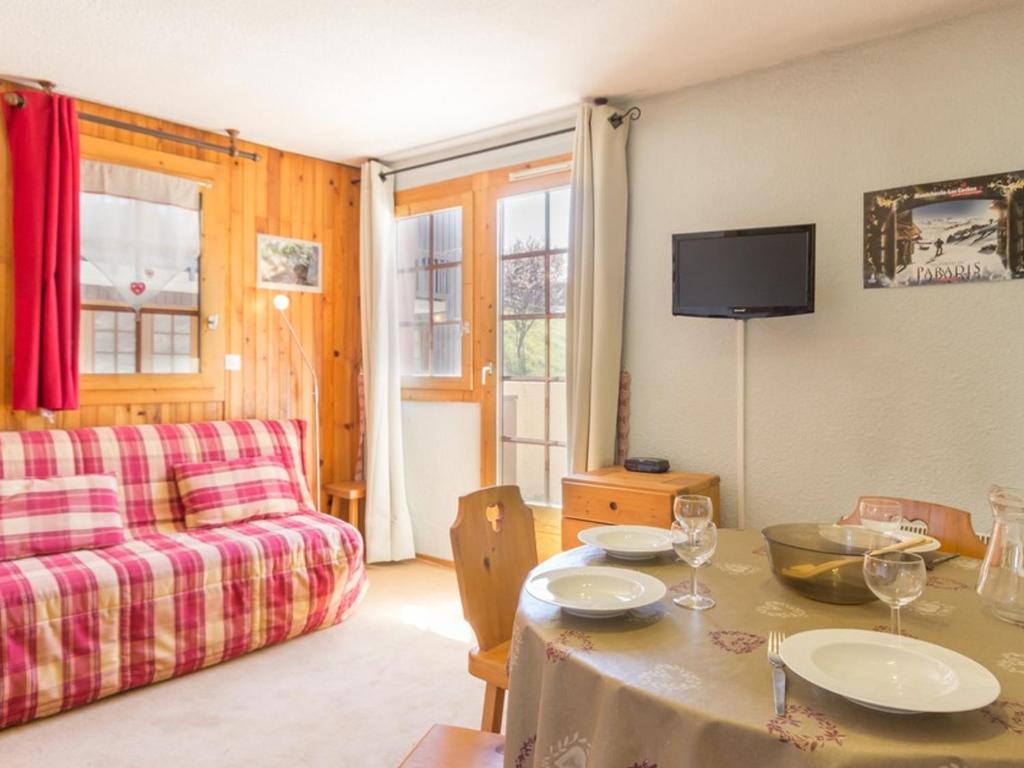 Studio chaleureux au centre, balcon, proche pistes