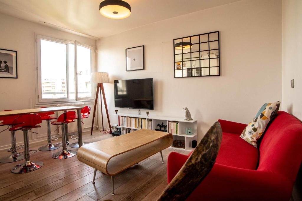 Spacious apartment near Père Lachaise