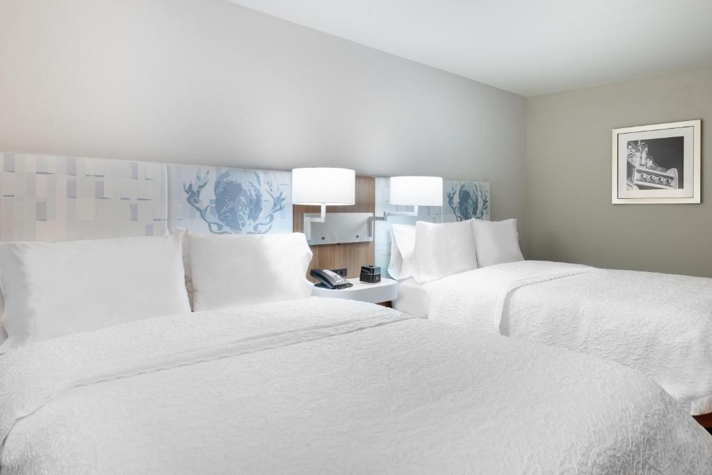 Hampton Inn & Suites Atlanta Buckhead Place - 