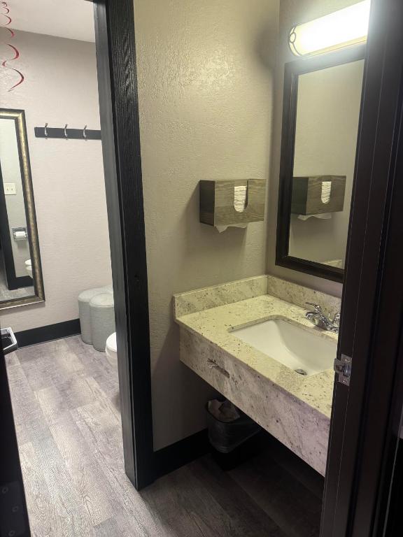 AmericInn by Wyndham New Richmond photo