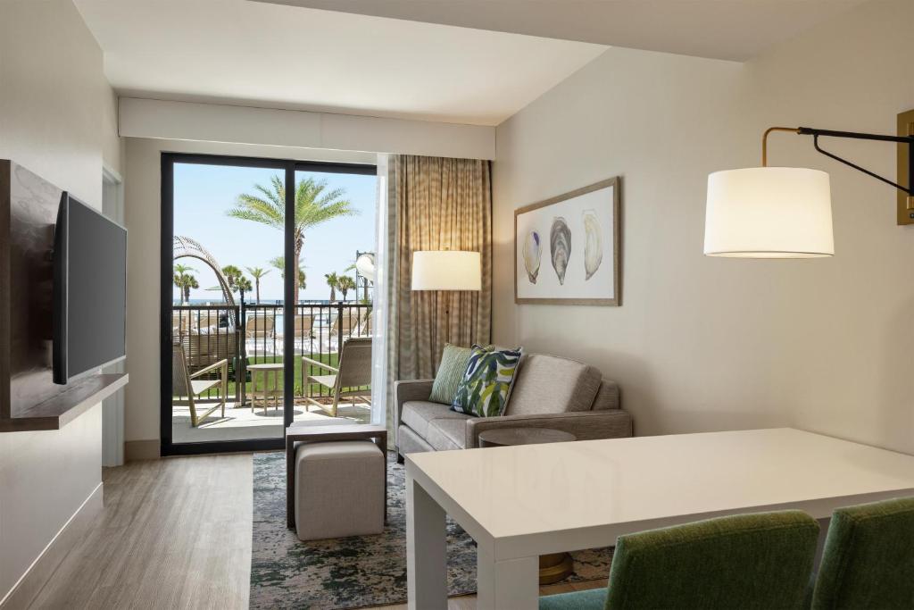 Embassy Suites By Hilton Panama City Beach Resort photo
