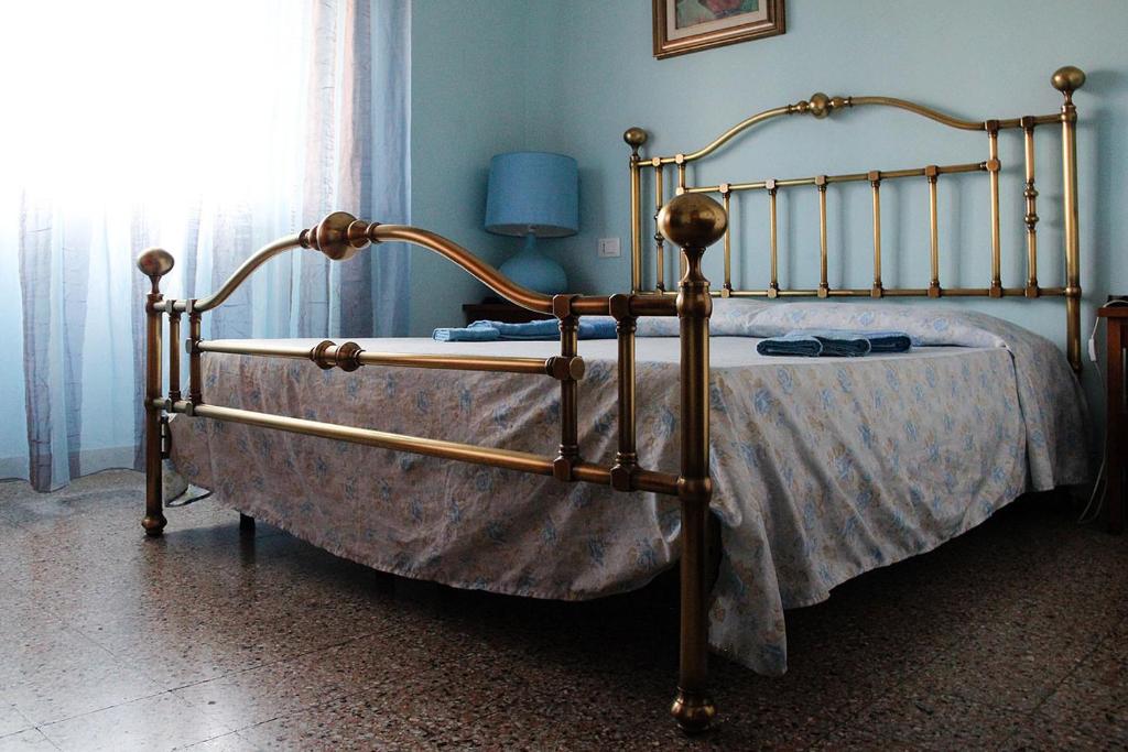 Guesthouse Stazione Pisa Centro - Double Room With Private Bathroom