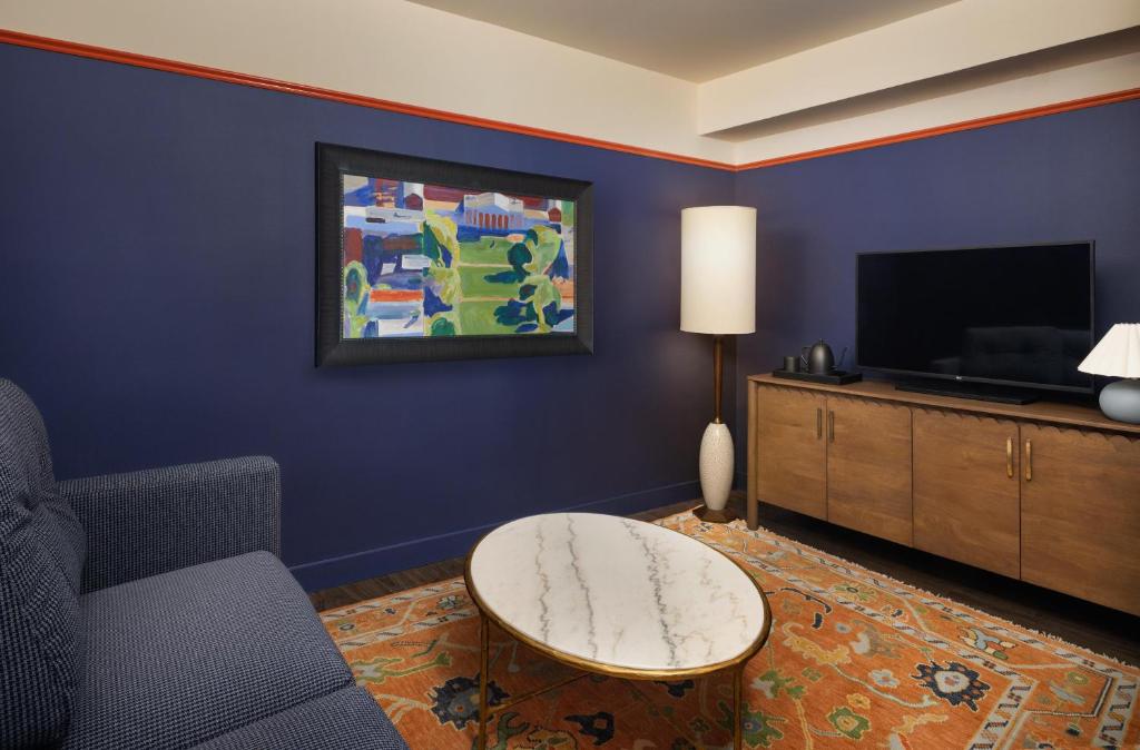 Graduate by Hilton Charlottesville - 