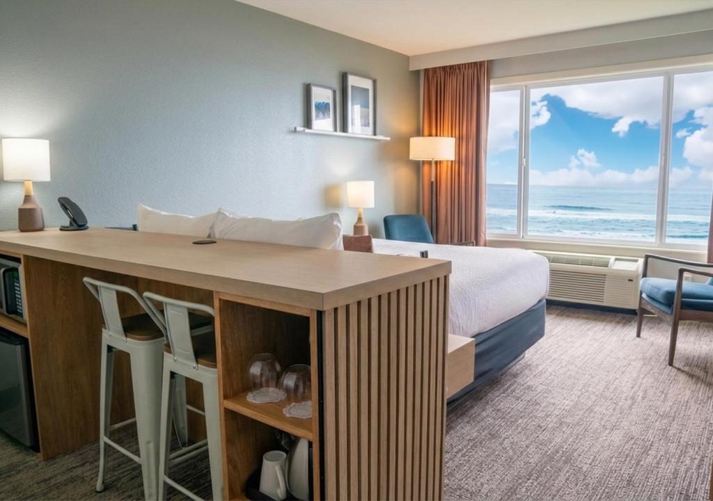 The Coho Oceanfront Lodge - 