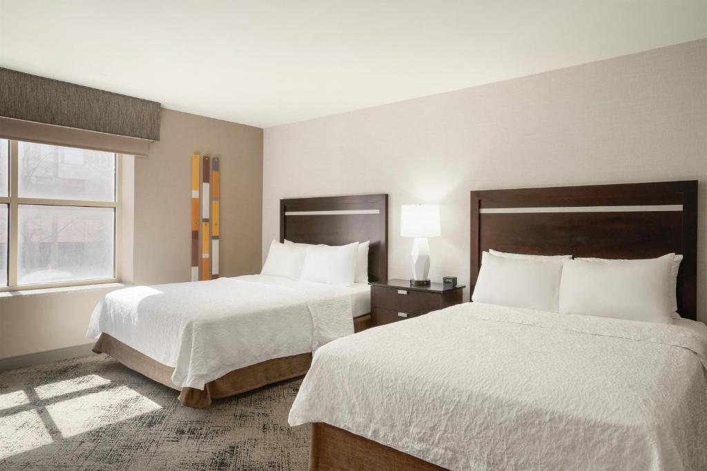 Hampton Inn Portland Downtown Waterfront - 