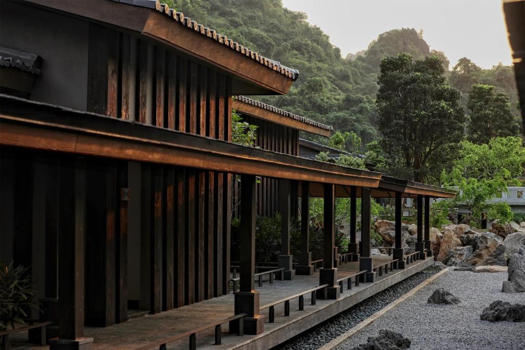 Hilton Quang Hanh Onsen Resort photo