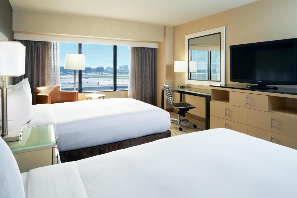 Hilton Los Angeles Airport photo