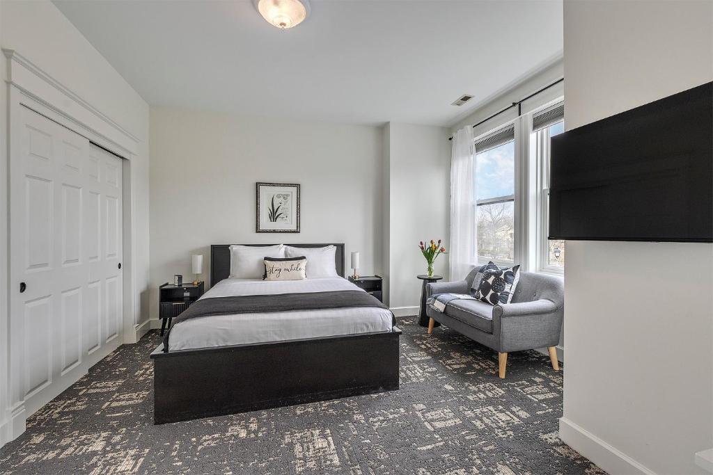 The Orenco Station Hotel - 