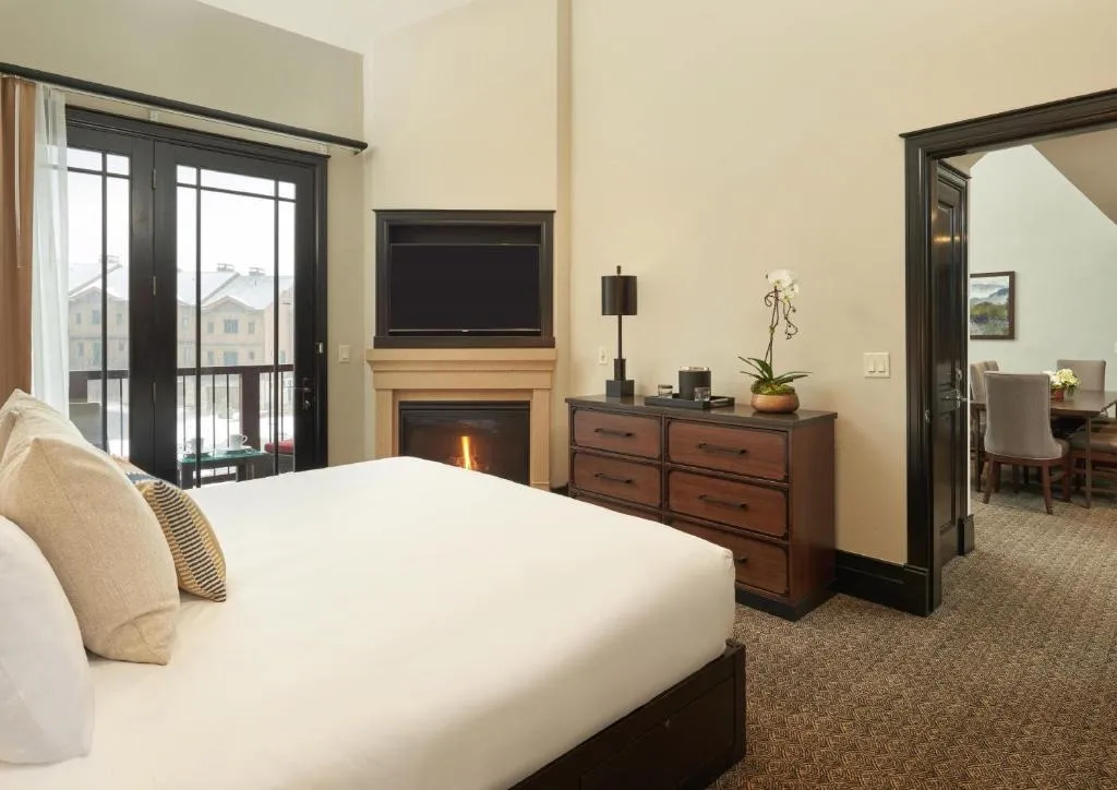 Three-Bedroom Residence with Two King Beds and Two Queen Beds