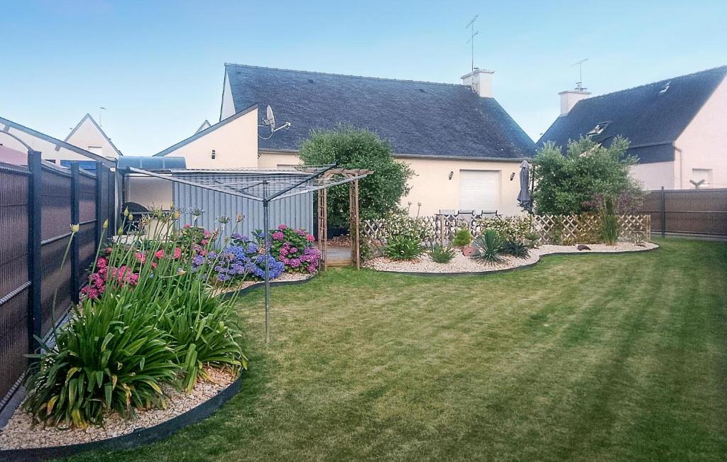 2 Bedroom Awesome Home In Binic-Etables-Sur-Mer