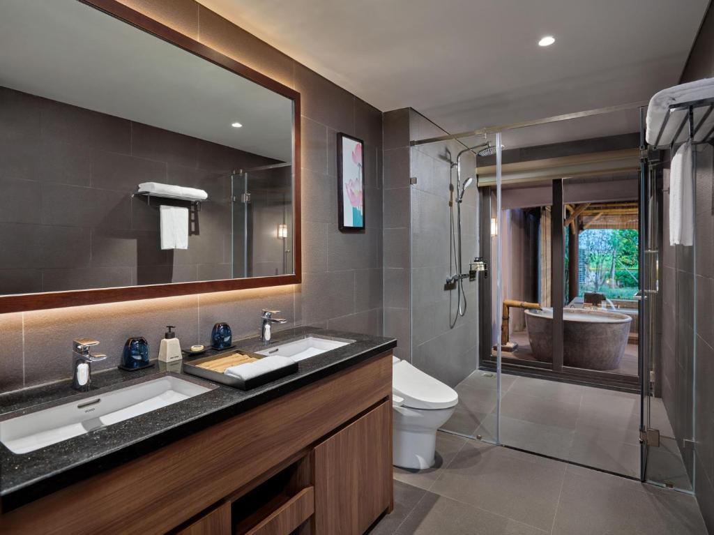 Three Bedroom Villa with Private Onsen