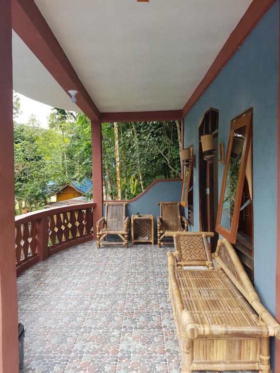 Batu Kapal Guest House & Jungle trekking - Chambre Double De Luxe Avec Balcon