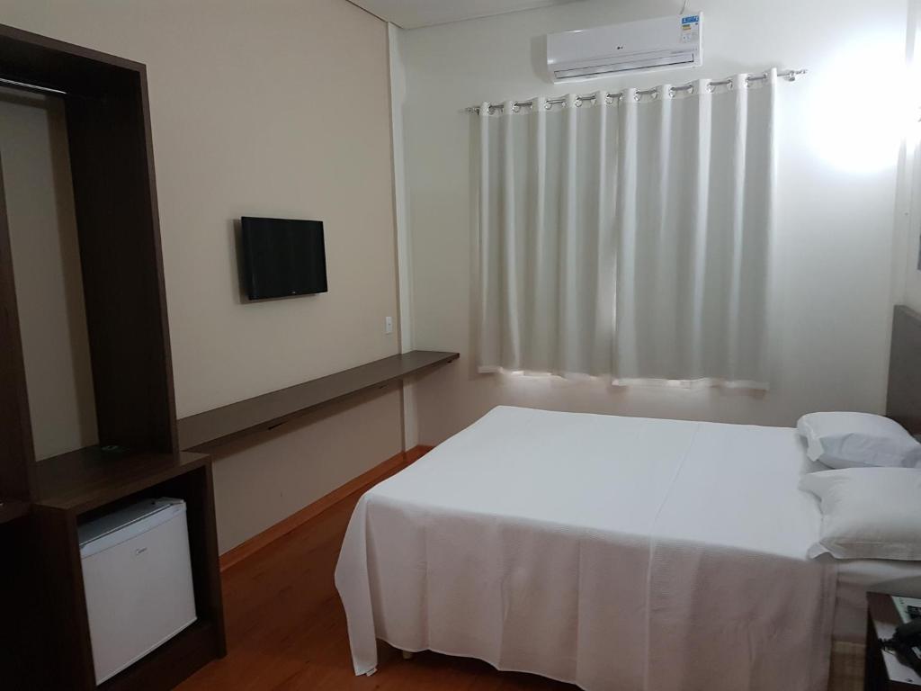  Hotel Pit Stop Oliveira
