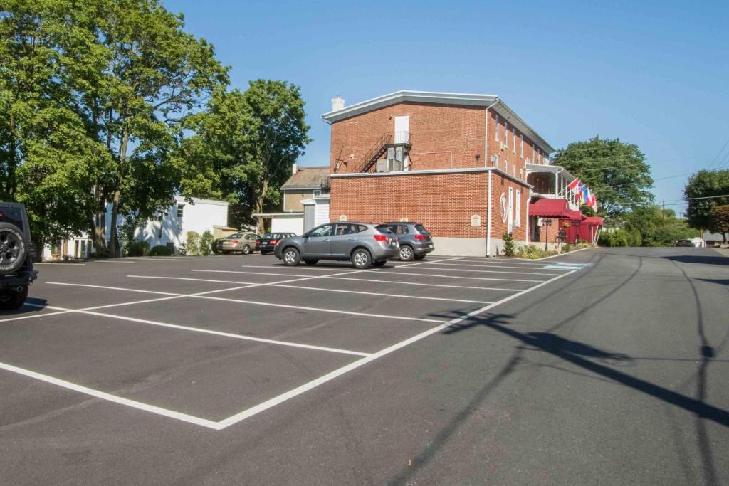 The Globe Inn photo