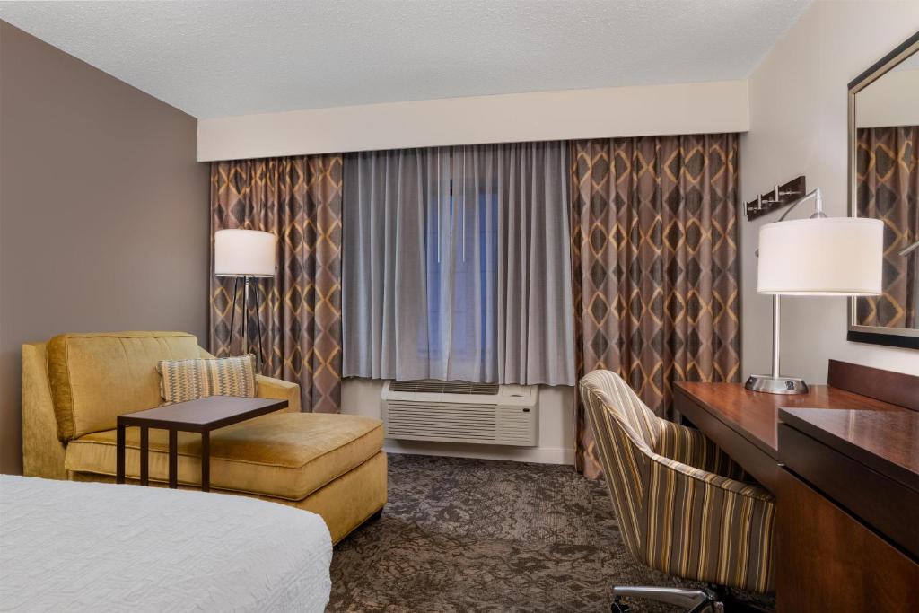 Hampton Inn & Suites By Hilton - Rockville Centre - Habitación Con Cama Extragrande - No Fumadores