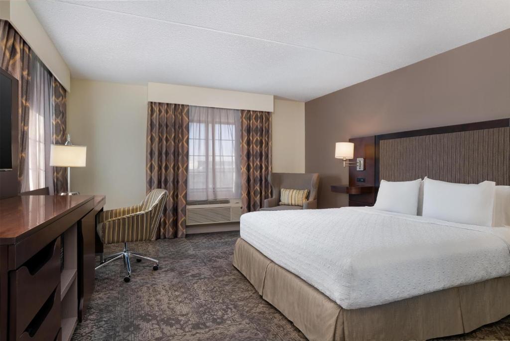 Hampton Inn & Suites By Hilton - Rockville Centre - Studeerkamer Met Kingsize Bed - Niet-Rokers