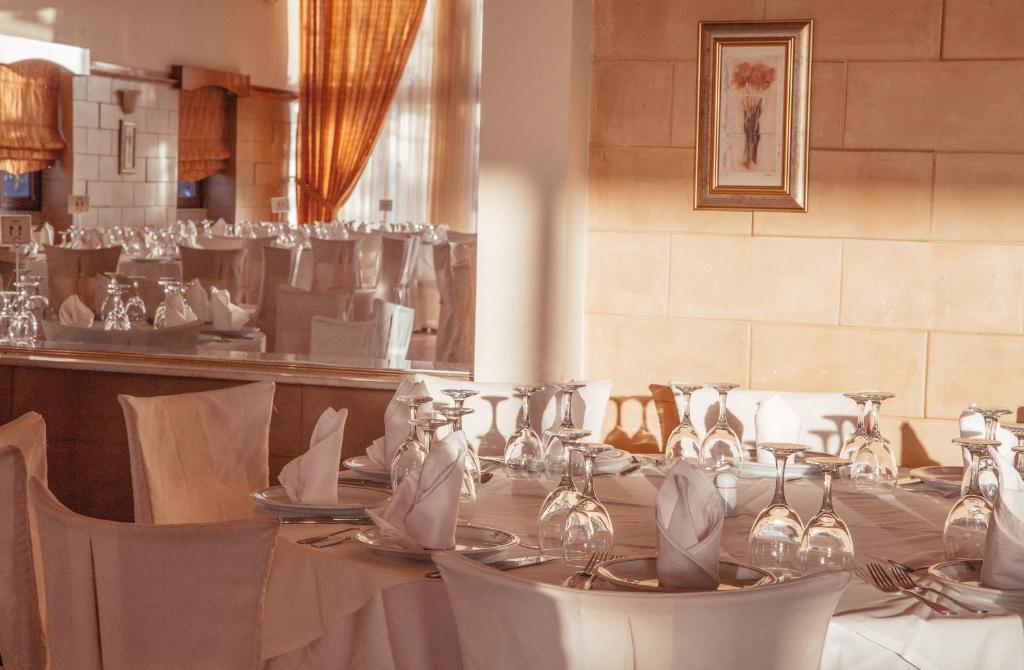 Tzaki hotel & restaurant Patras - Resim 27