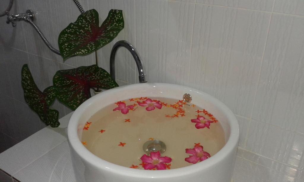 Mada Lanta Mai Keaw - 16