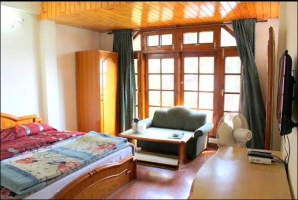 Hotel Kumar's - Double Double Double Room