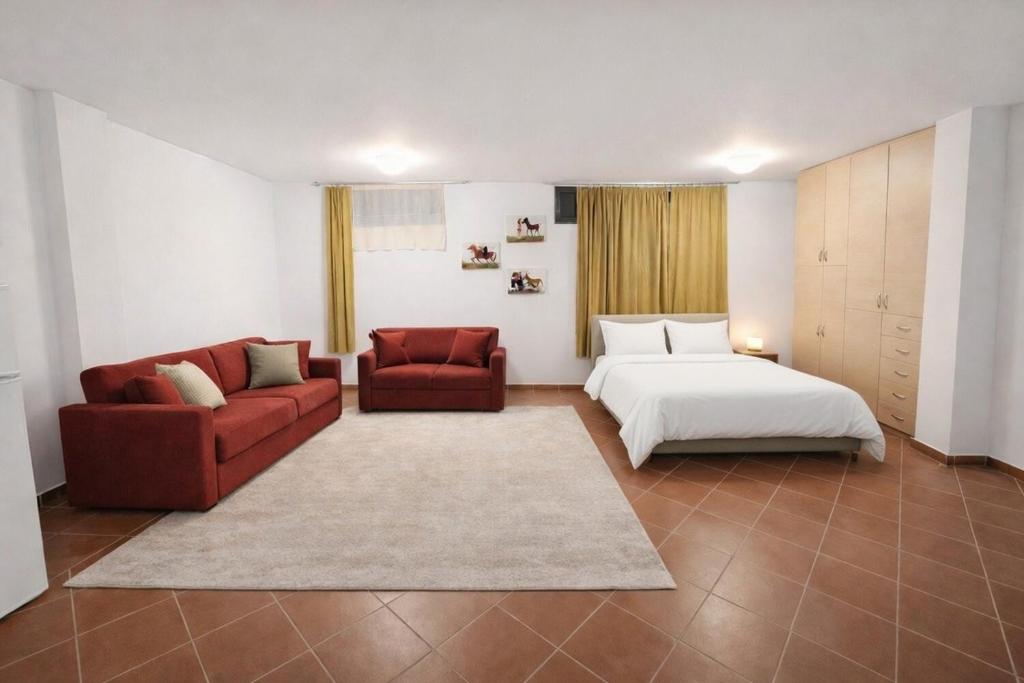 Marousi Central Retreat Next to train
