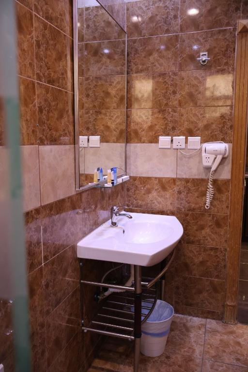 AL FARHAN HOTEL SUITE ISHBILIAH