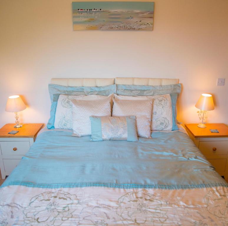 Ty Melin - Large Double Room