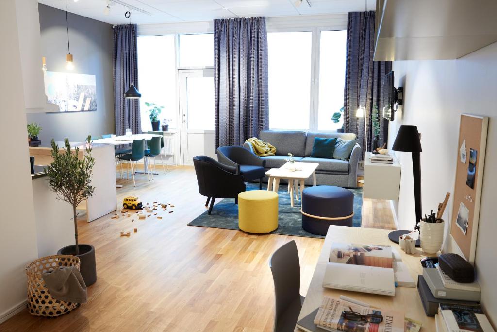 Forenom Hotels & Apartments Kista - Resim 15
