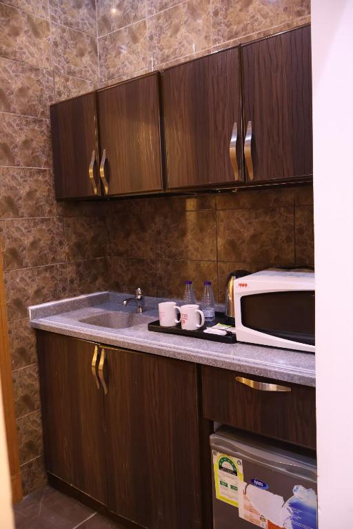 AL FARHAN HOTEL SUITE ISHBILIAH