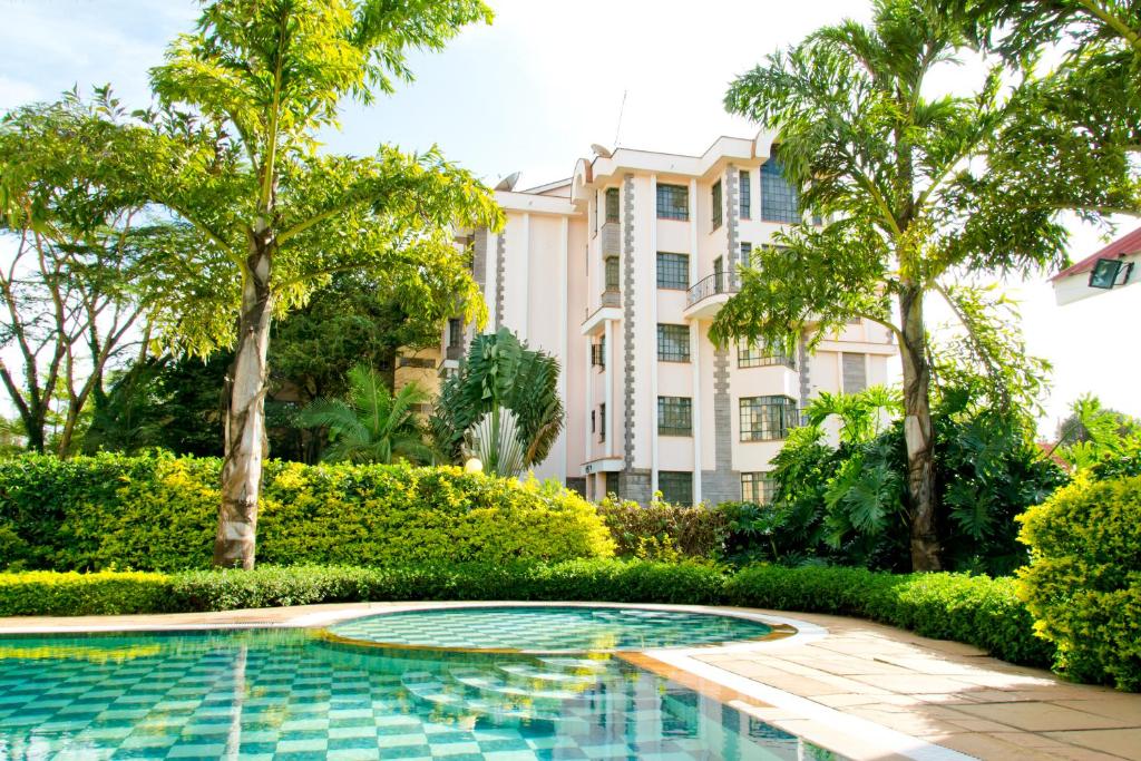 The swimming pool at or close to Natural Oak Apartments