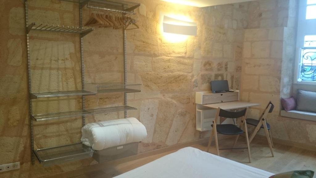 Photo de la galerie de l'établissement Charming hypercentre apartment, à Bordeaux