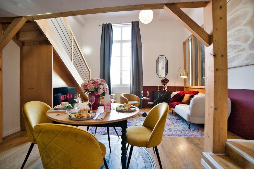 The Purple Suite - Duplex - Mulhouse Center – photo 4