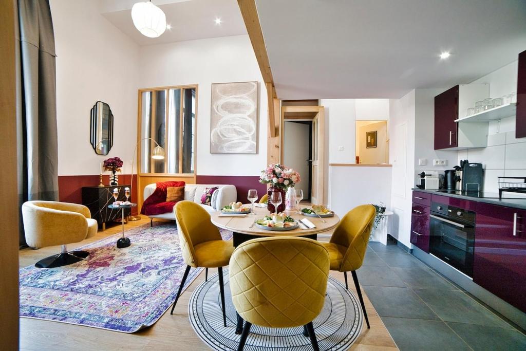 The Purple Suite - Duplex - Mulhouse Center – photo 54