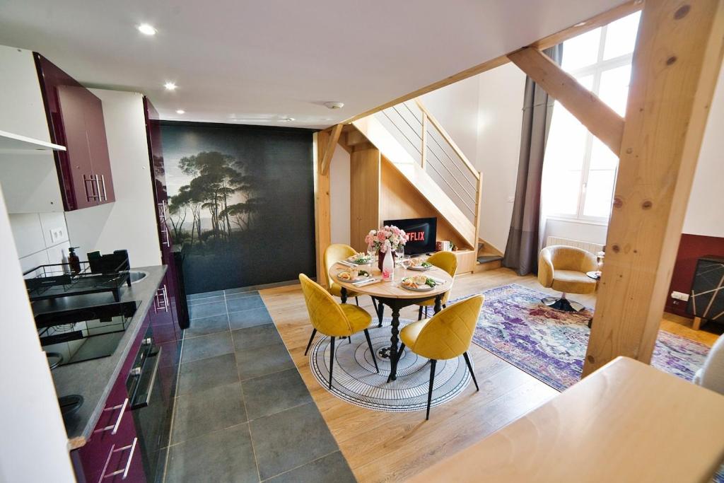 The Purple Suite - Duplex - Mulhouse Center – photo 34