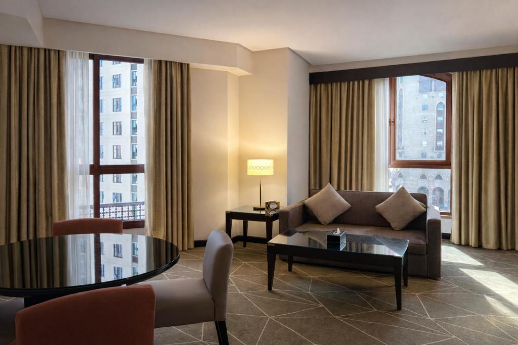 PULLMAN ZAMZAM MADINA