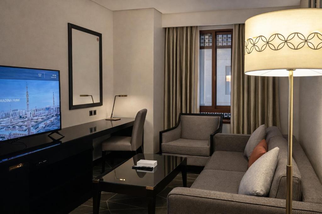 PULLMAN ZAMZAM MADINA