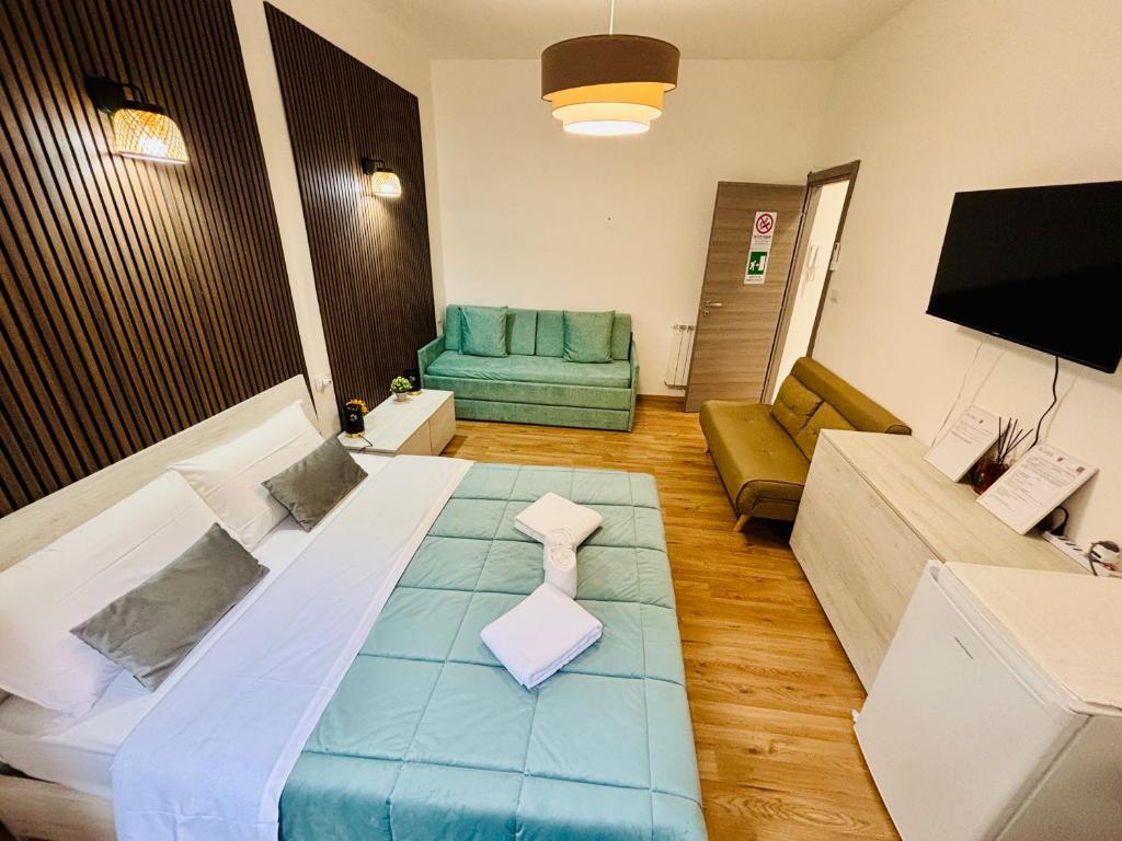 Relaxing suite termini accommodation