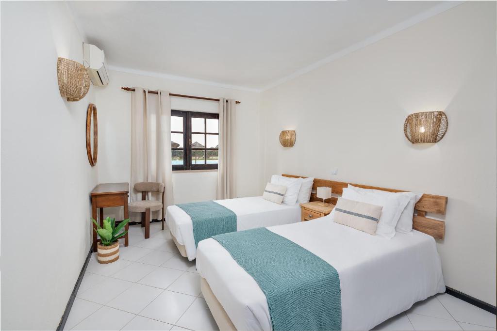 Colina Village - 