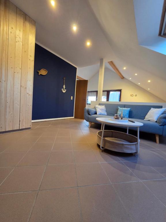 Große Wohnung nahe Saarlouis 2 Schlafzimmer Parkplatz bis 5 Personen Heimathafen - Apartamento De Dos Dormitorios