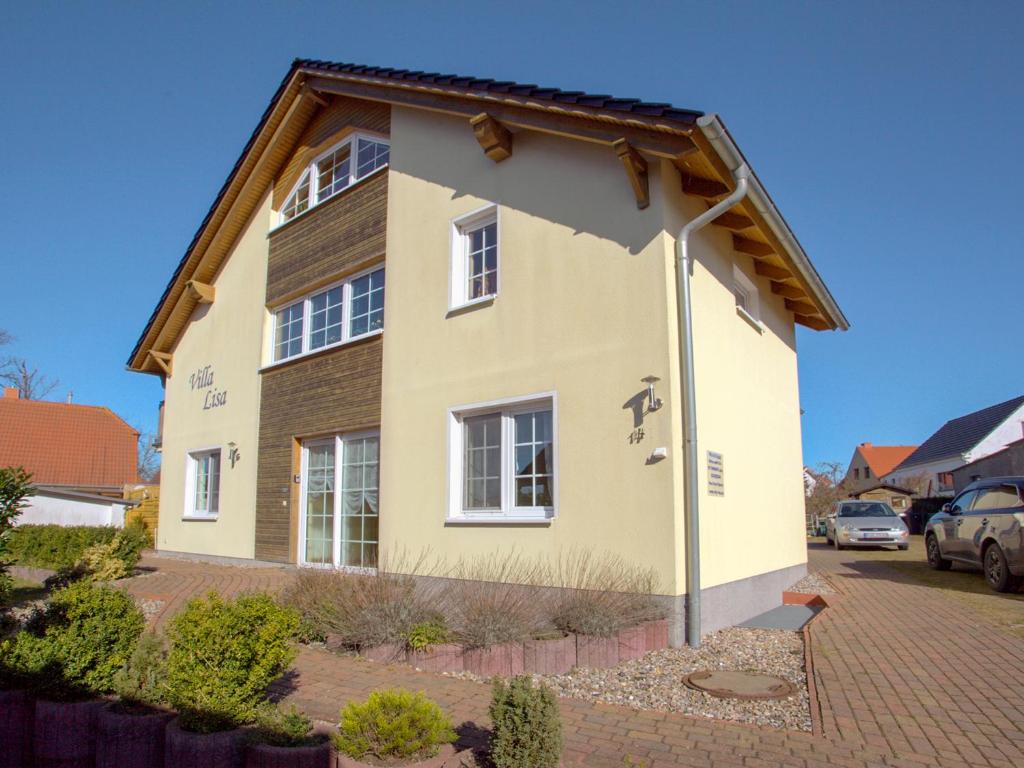 a house with a pitched roof at Villa Lisa in Glowe