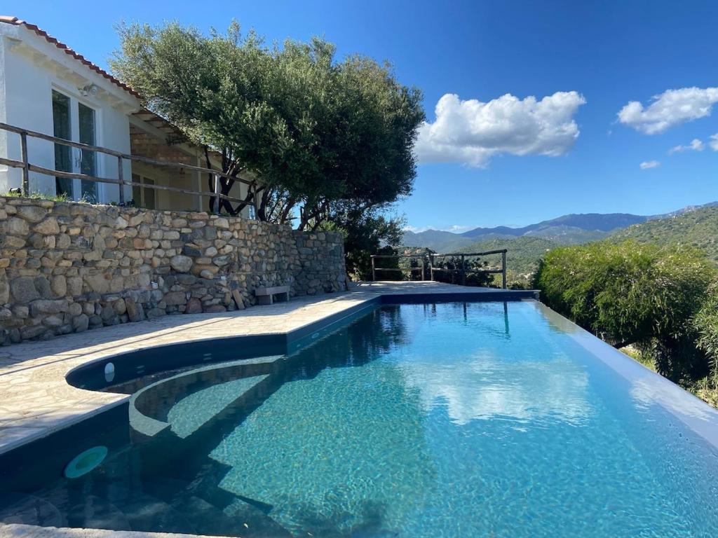 Villa Capo Blue