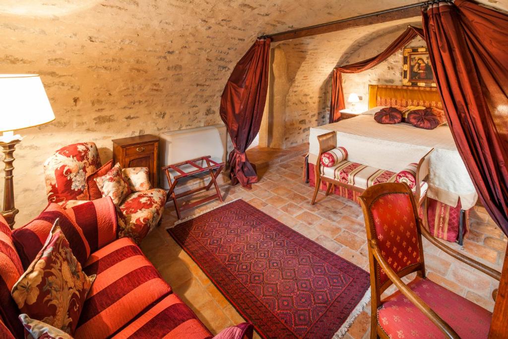 Hotel Castello Di Sinio - Suite Capilla (2 Adultos)