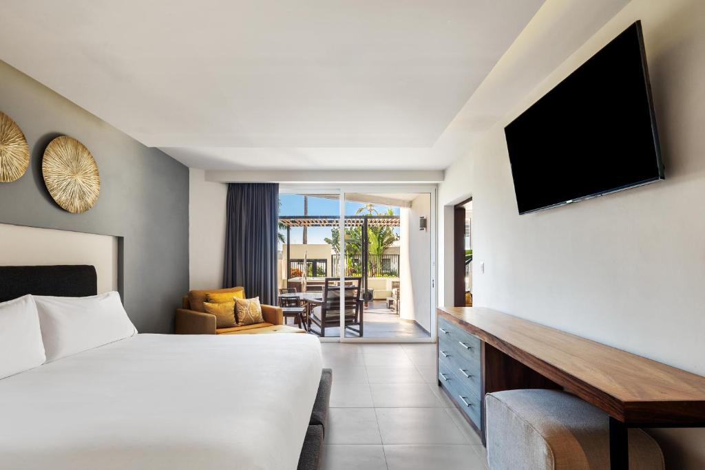 Cama o camas de una habitación en Sunvivia by Fiesta Americana Mazatlán