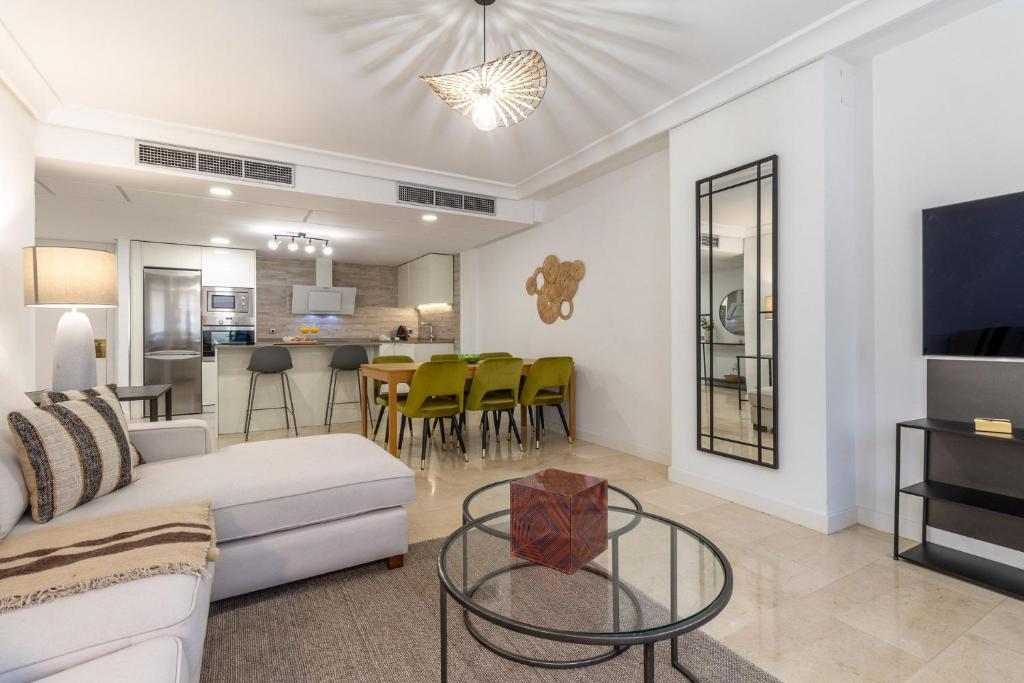 Stylish and Bright Flat in Salamanca District