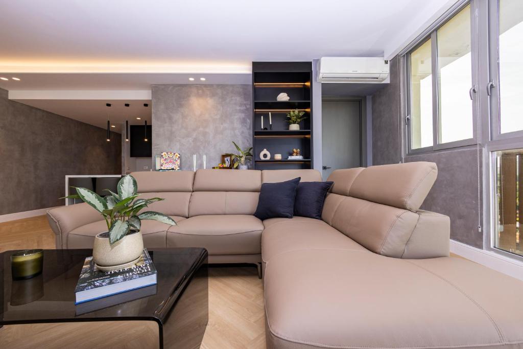 The Q Condo by AcoModo Coco del Mar